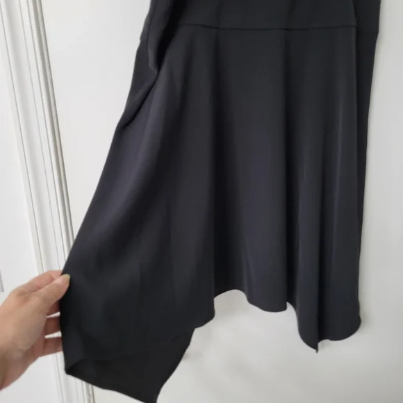 Ann Taylor Handkerchief Hem Black Knit Flare Skirt Size Medium - Picture 2 of 7